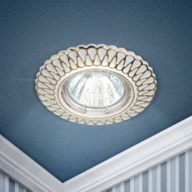 ST4 GD/WH Светильник ЭРА штампованный MR16,12V/220V, 50W белый/золото (100/2800) ‎