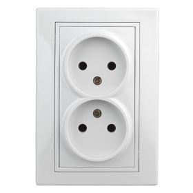 1Э-204-01 Intro Розетка 2X2P Schuko, 16А-250В, СУ, б.л., Plano, белый (10/100/1500) ‎/ Б0042441